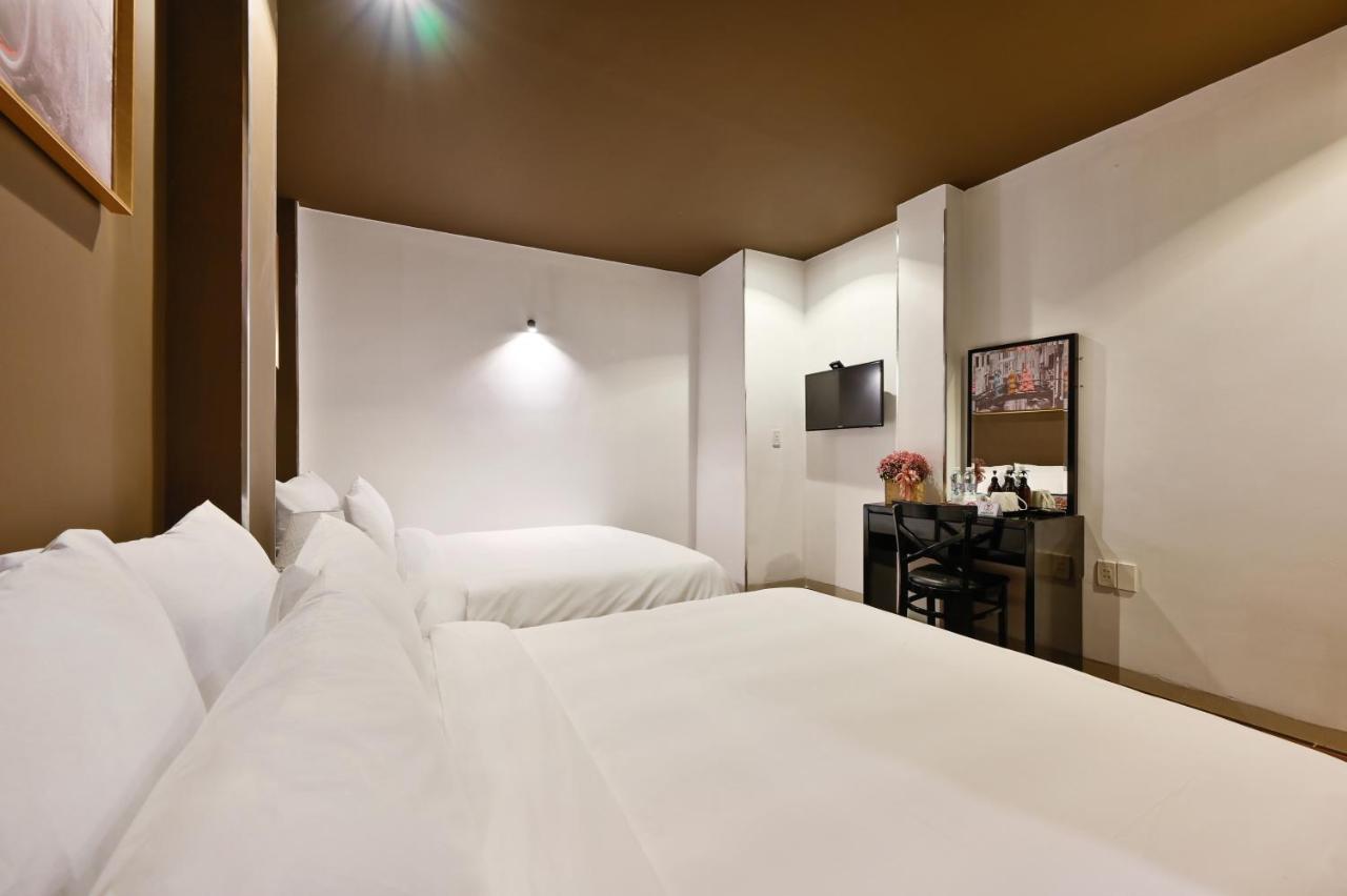 The Noble Swan Hotel New World Ho Chi Minh City Exterior photo